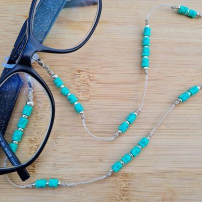 Chaîne de lunettes ALARO vanille, argent et vert clair